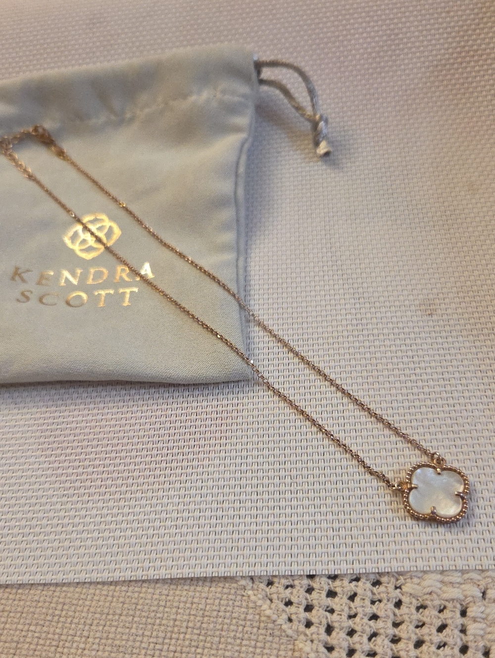 Kendra Scott Rose Gold-Tone Mother-of-Pearl Clover Pendant Necklace